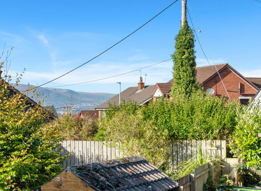 32 Newton Park, Belfast, BT8 6LH