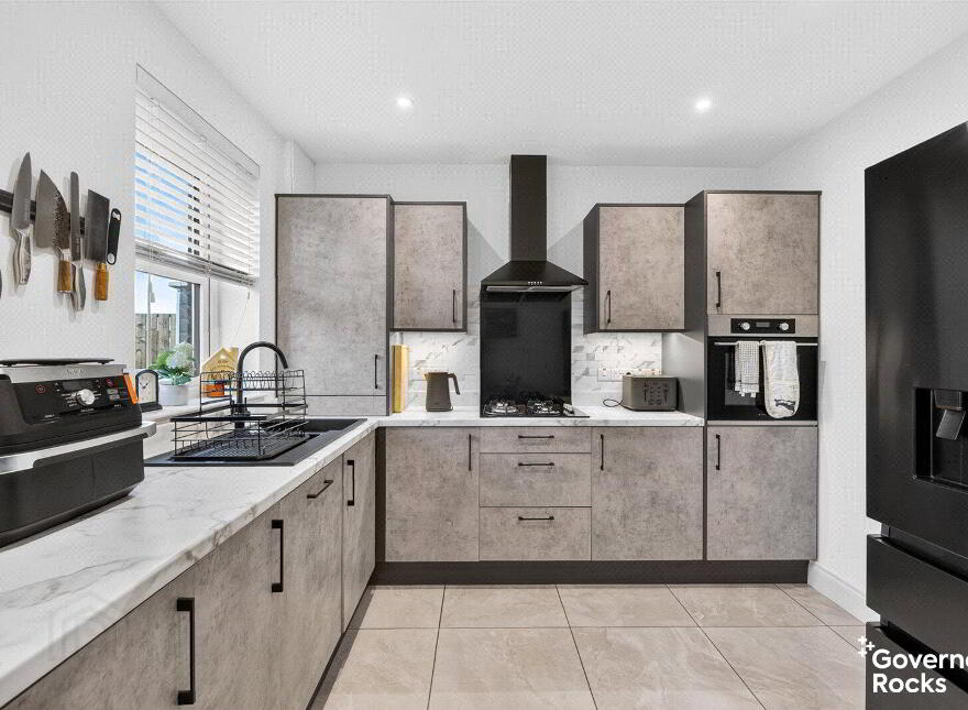 12 Helens Wood Crescent, Bangor, BT19 1FE