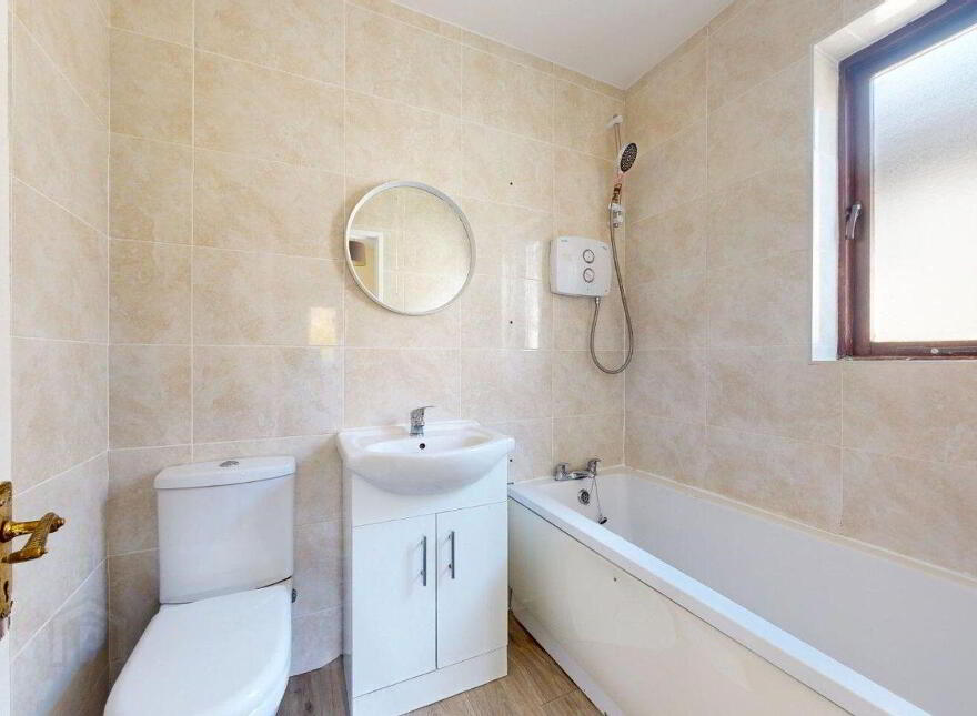 150 Collinswood, Collins Avenue, Collinswood, Collinswood, D09K5P3