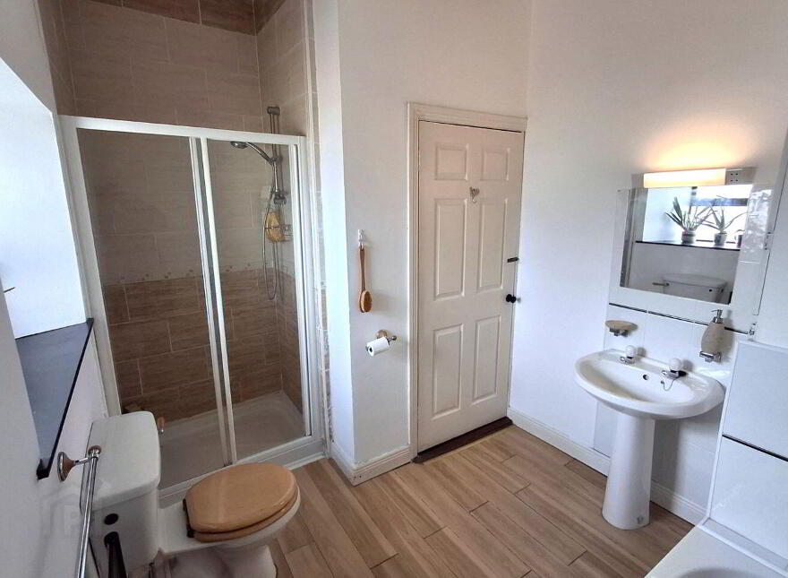 3 Quay Road, Clarecastle, Ennis, V95R3WK