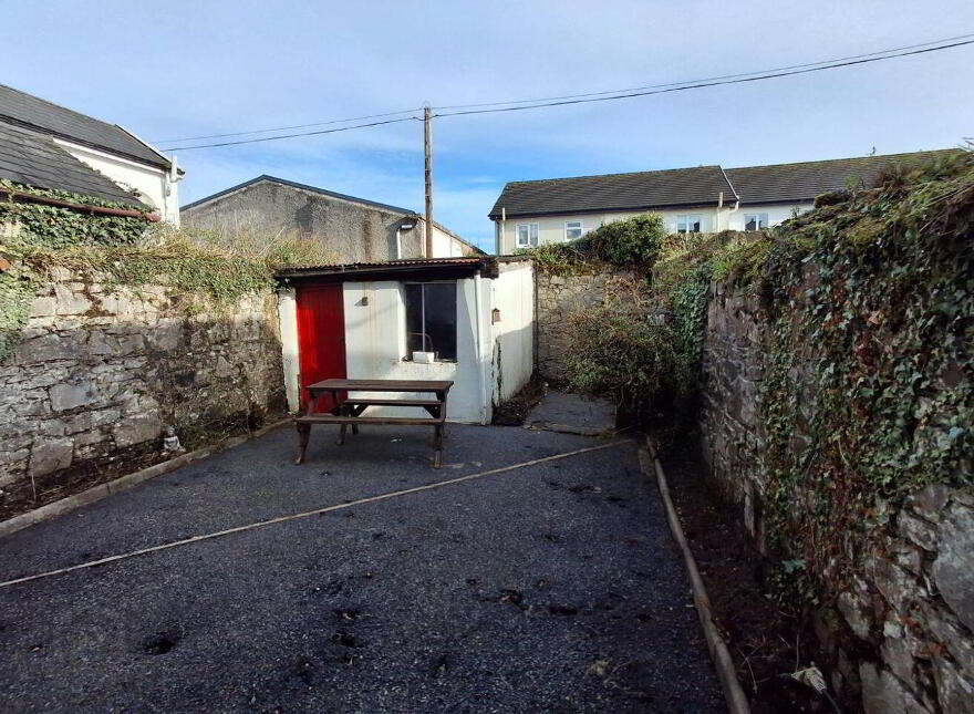 3 Quay Road, Clarecastle, Ennis, V95R3WK