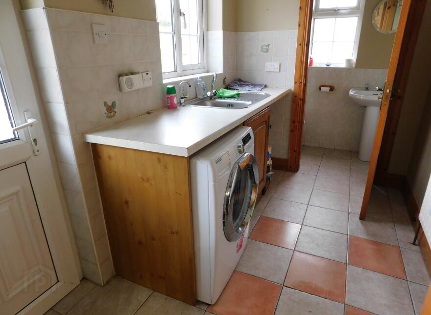 42 Old Castle Road, Newtownstewart, BT78 4HX