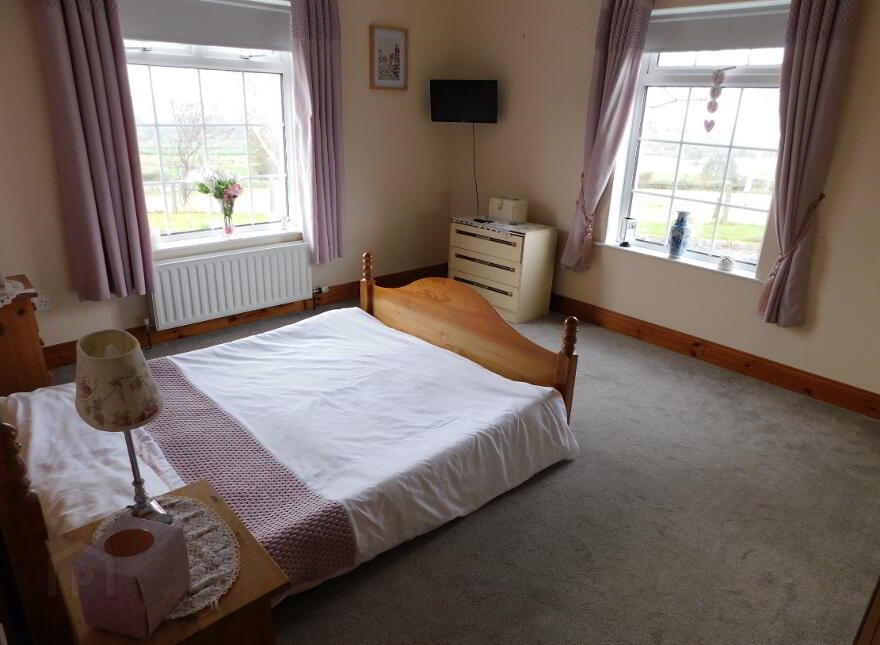 42 Old Castle Road, Newtownstewart, BT78 4HX