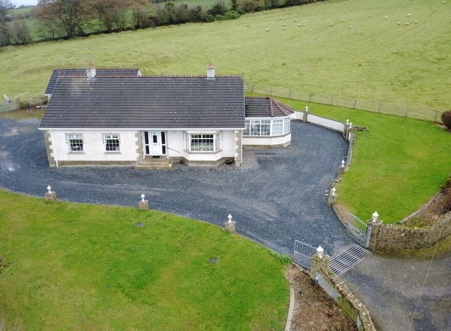42 Old Castle Road, Newtownstewart, BT78 4HX