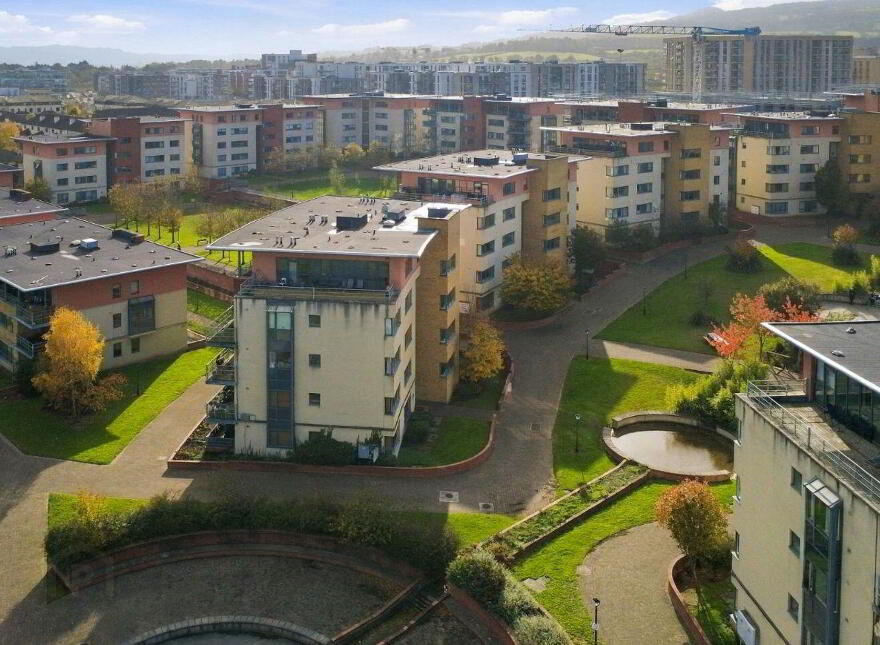 Apartment 82 The Oval Tullyvale, Cherrywood, Cherrywood, D18PX67