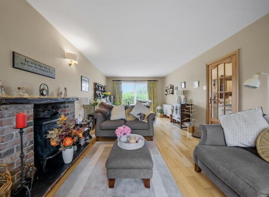 14 Glenariff Drive, Comber, Newtownards, BT23 5HA