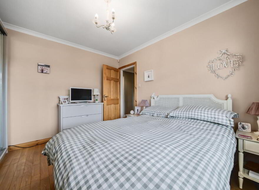 14 Glenariff Drive, Comber, Newtownards, BT23 5HA