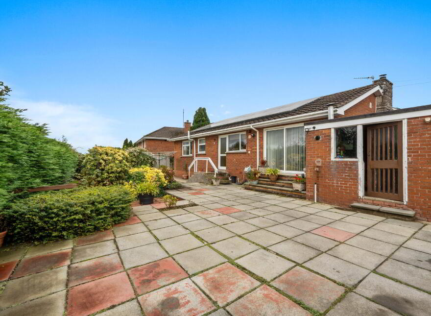 14 Glenariff Drive, Comber, Newtownards, BT23 5HA