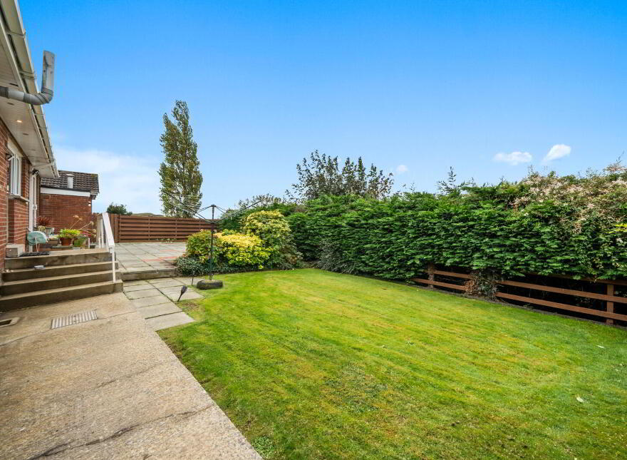 14 Glenariff Drive, Comber, Newtownards, BT23 5HA