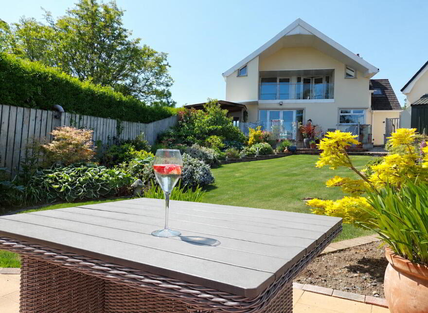 Witz End, 43 Carrowdore Road, Greyabbey, Newtownards, BT22 2LX