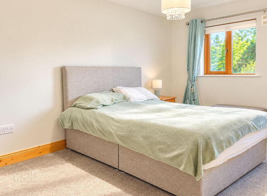 33 Church Hills Road, Coosan, Athlone, N37K8Y1