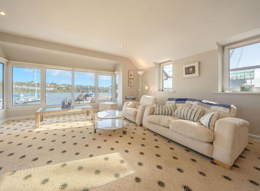Apartment 2 Harbour View, Pier Road, Kinsale, P17YY90