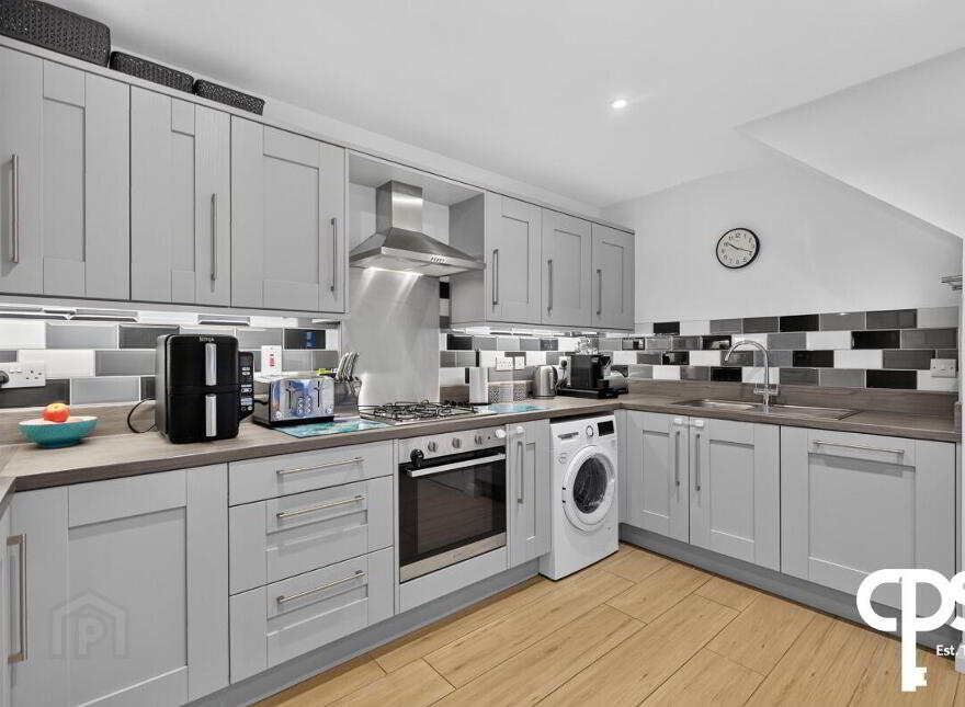 19 Ayrshire Manor, Lisburn, BT28 2GJ