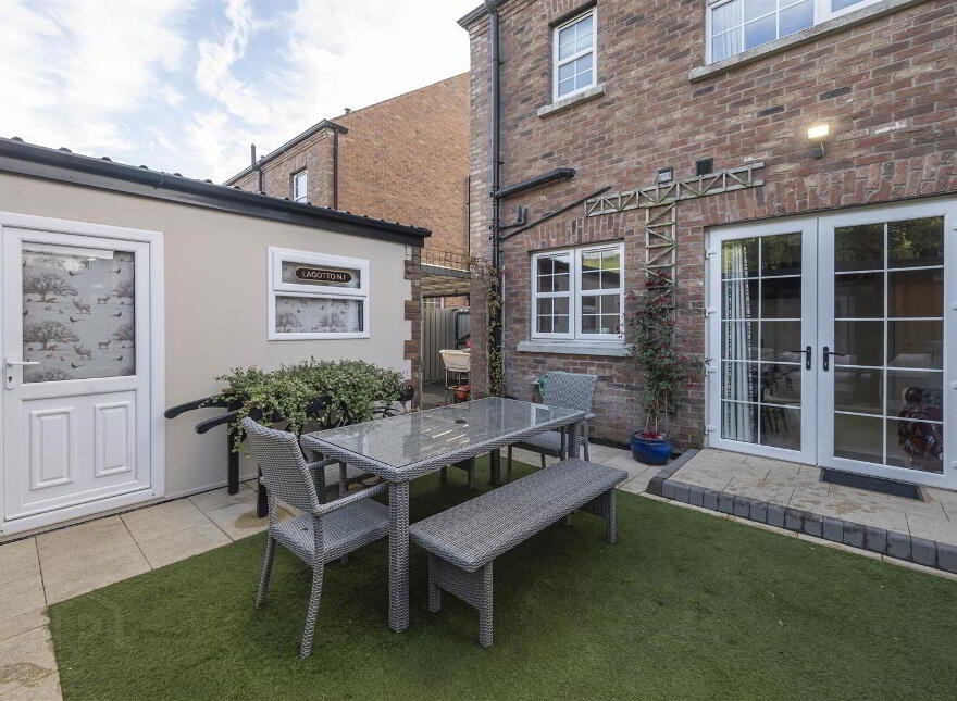 27 Moss Lane, Ballynahinch, BT24 8FE