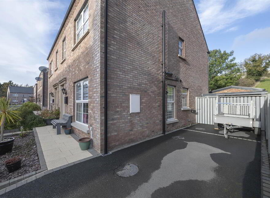 27 Moss Lane, Ballynahinch, BT24 8FE