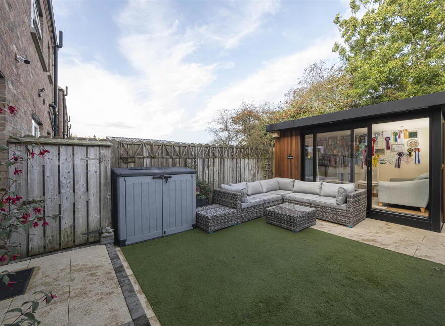 27 Moss Lane, Ballynahinch, BT24 8FE
