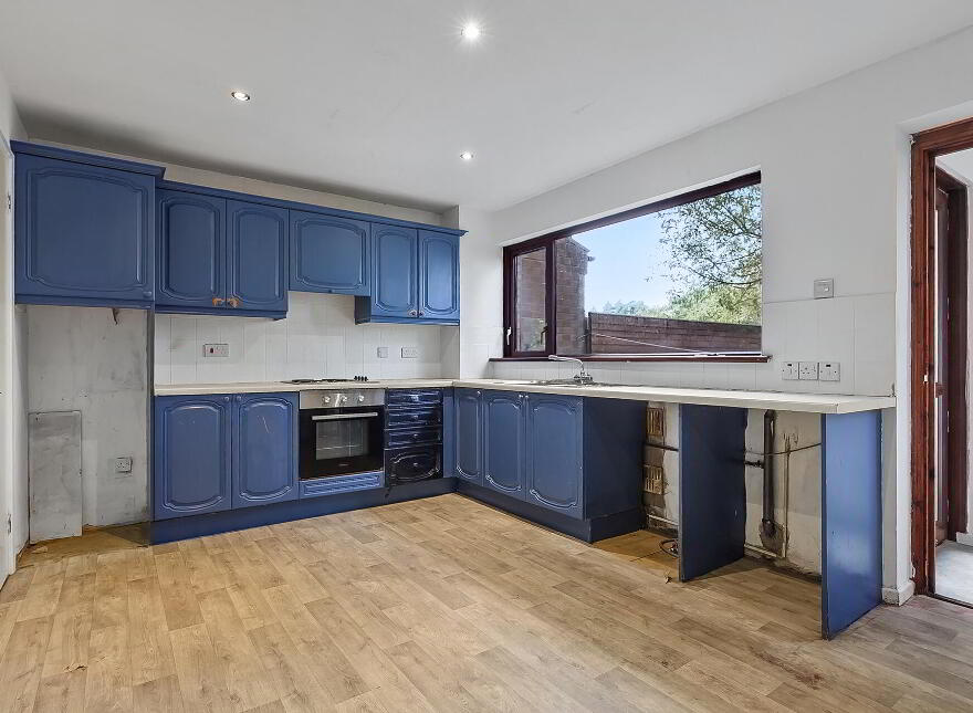 39 Glenluce Drive, Belfast, BT4 2QN