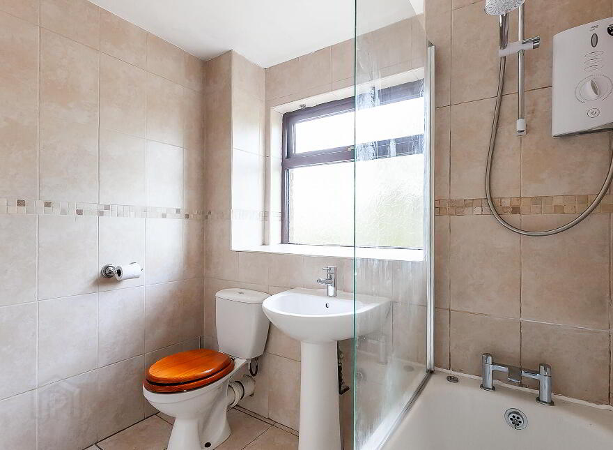 39 Glenluce Drive, Belfast, BT4 2QN