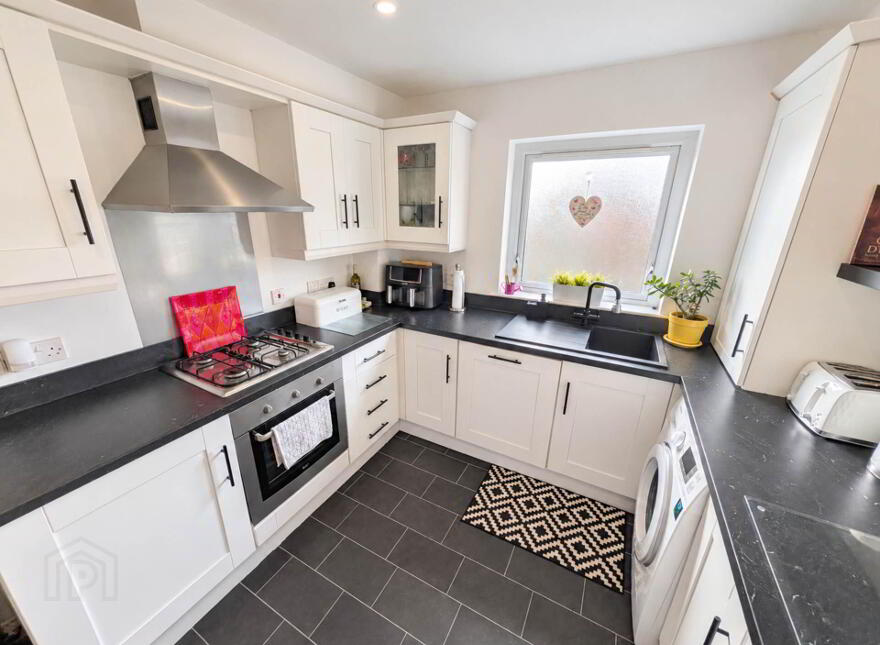 3 La Salle Park, Belfast, BT12 6DL