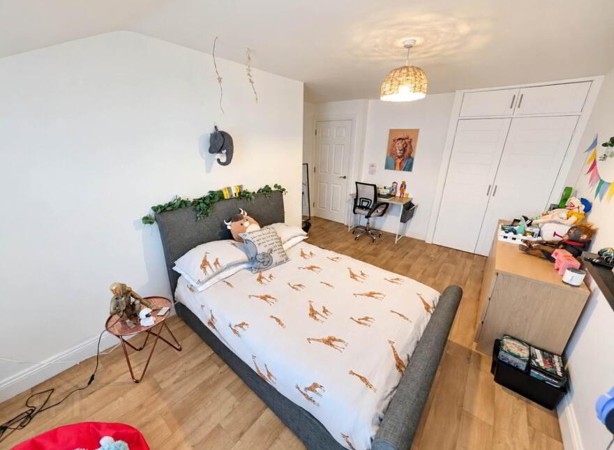 3 La Salle Park, Belfast, BT12 6DL