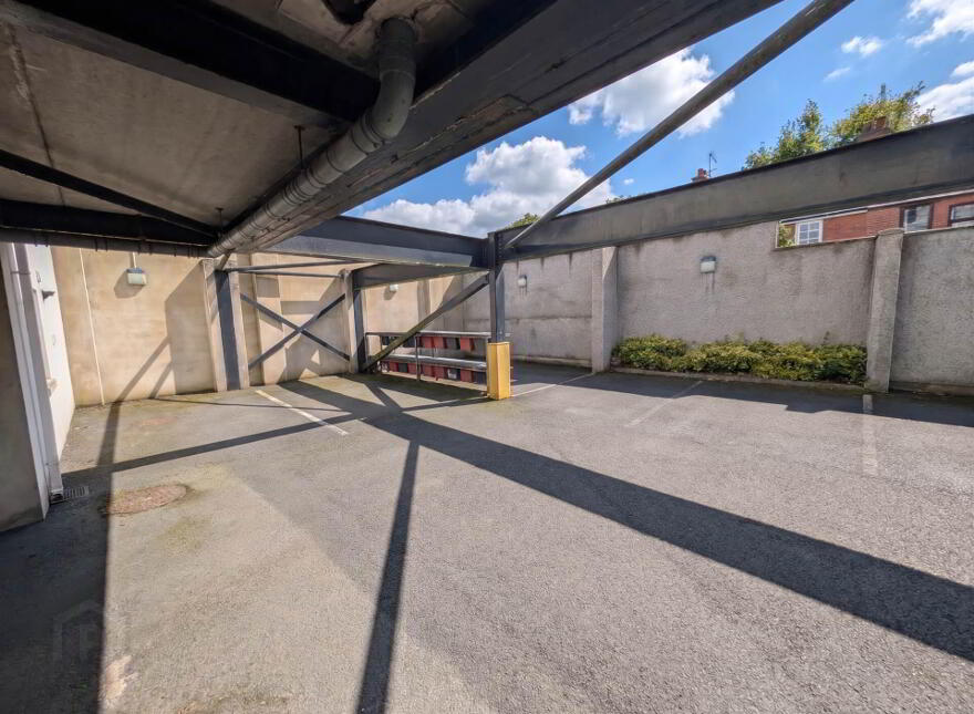 3 La Salle Park, Belfast, BT12 6DL