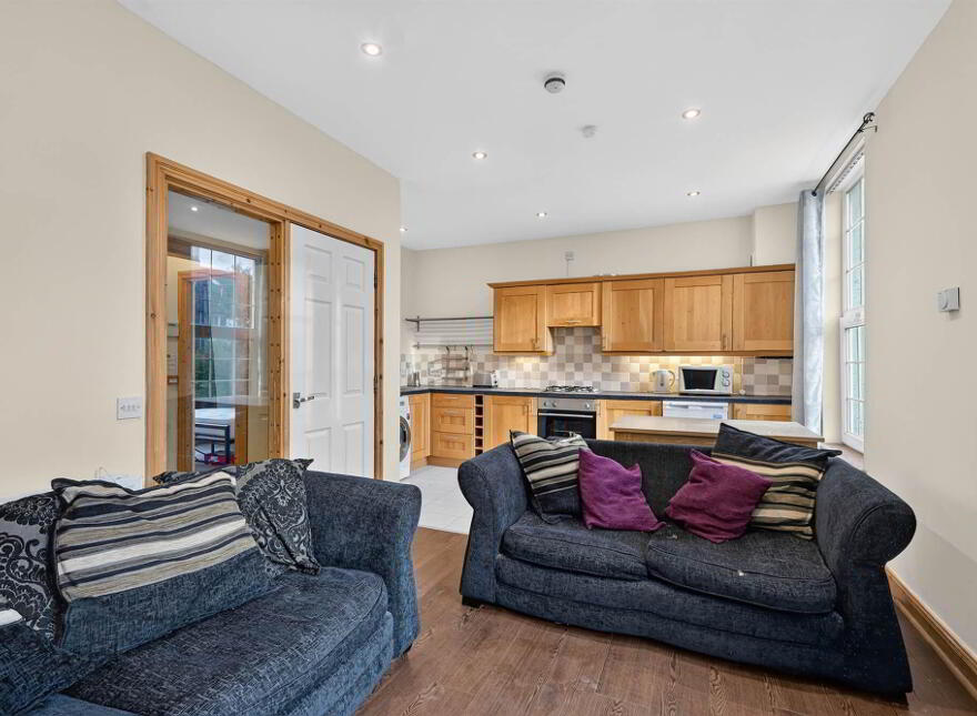 Apt 4, 25-27 Dunluce Avenue, Lisburn Road, Belfast, BT9 7AW