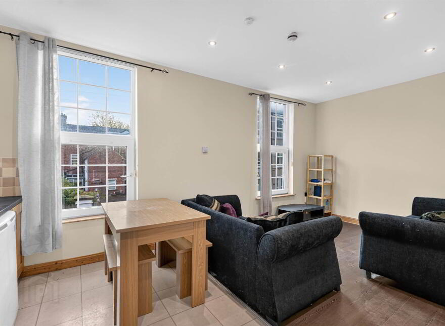 Apt 4, 25-27 Dunluce Avenue, Lisburn Road, Belfast, BT9 7AW
