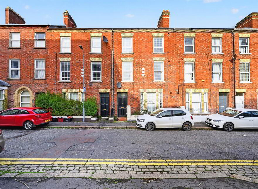 Apt 4, 25-27 Dunluce Avenue, Lisburn Road, Belfast, BT9 7AW
