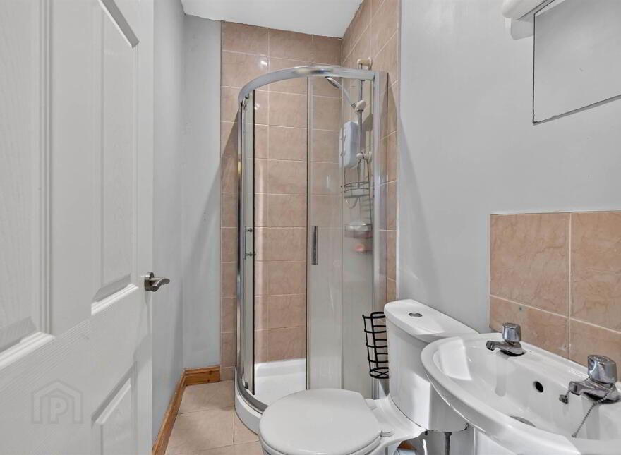 Apt 4, 25-27 Dunluce Avenue, Lisburn Road, Belfast, BT9 7AW
