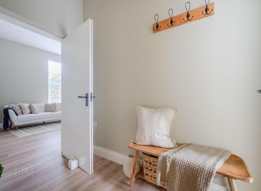 Apt 1, 114 Upper Newtownards Road, Belfast, BT4 3EN