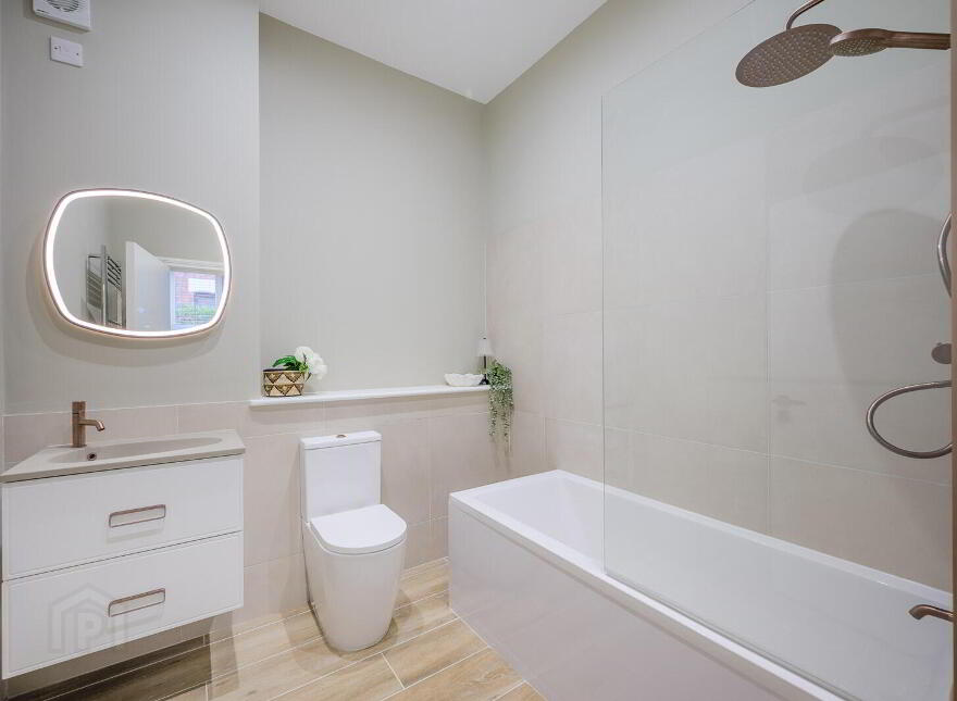 Apt 1, 114 Upper Newtownards Road, Belfast, BT4 3EN