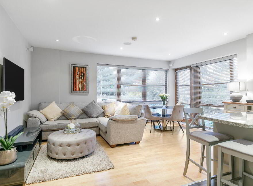 E2 The Elms, Malone Square, 77B Malone Road, Belfast, BT9 6SB