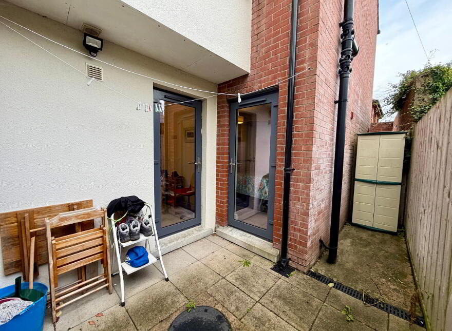 2j Ardenlee Street, Belfast, BT6 8QJ