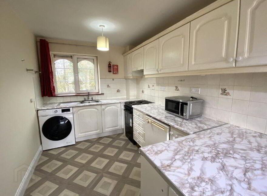 4 Galley, The Headlands, Wilton, T12KW13