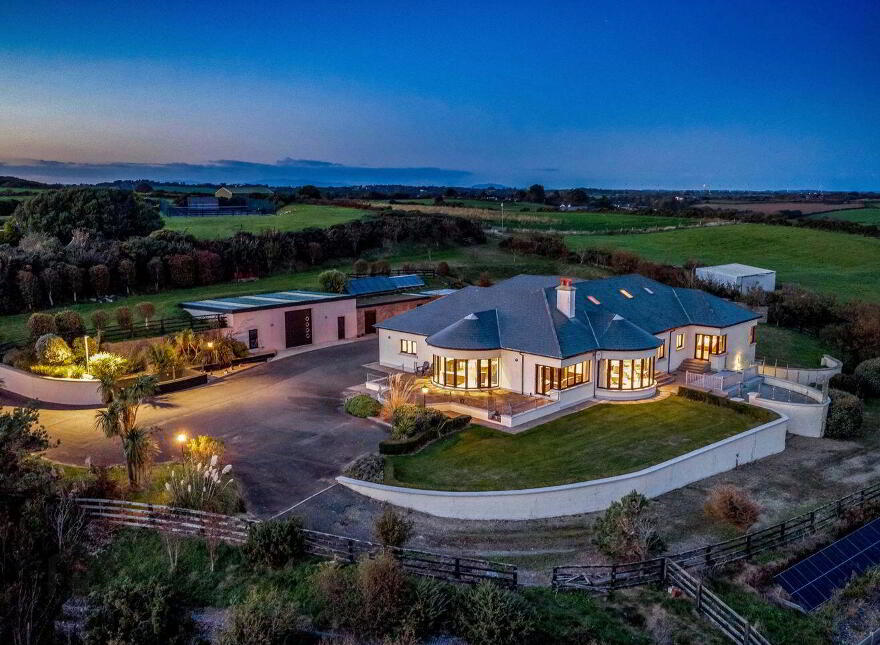 Ballinamona, On Approx, 7 Hectares (17 Acres), Kilmuckridge, Y25A266
