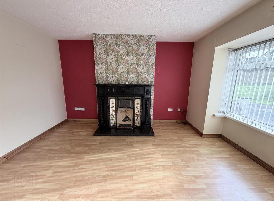 11 Glen Road, Derry, BT48 0BY
