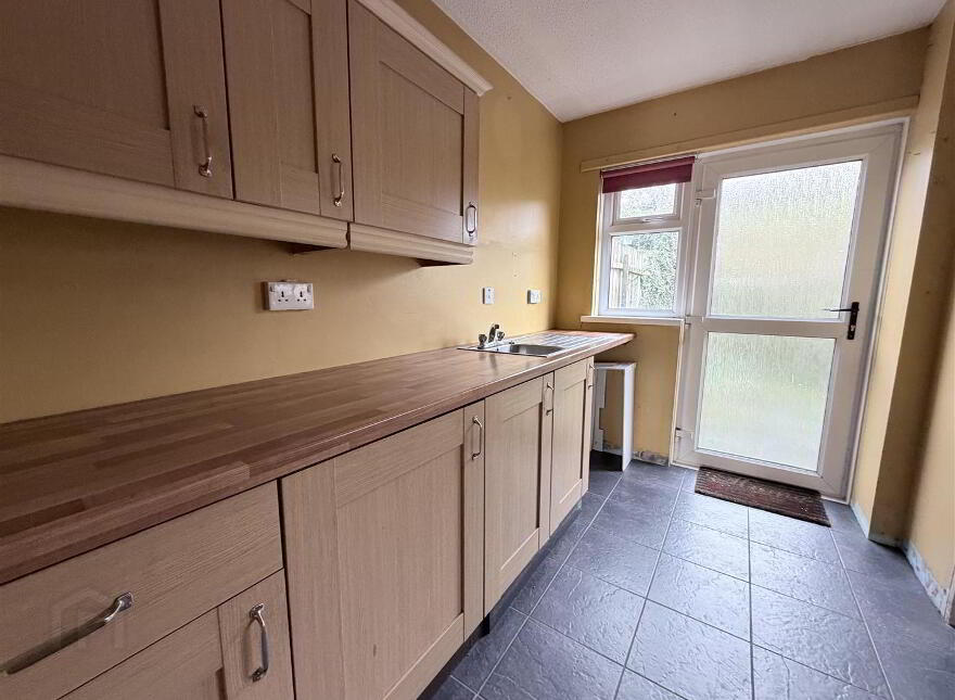 11 Glen Road, Derry, BT48 0BY