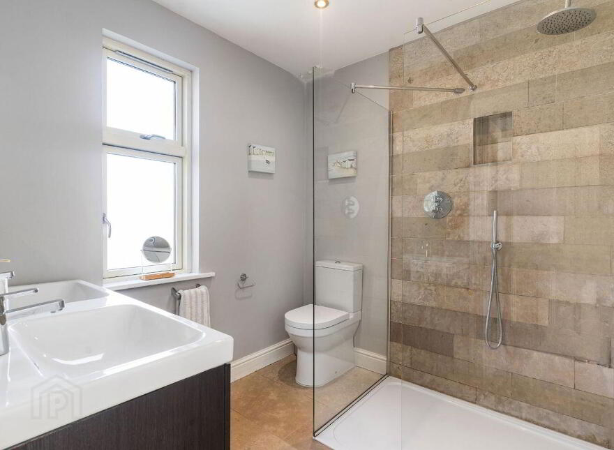 29 St. Alban's Park, Sandymount, Sandymount, D04Y4E8