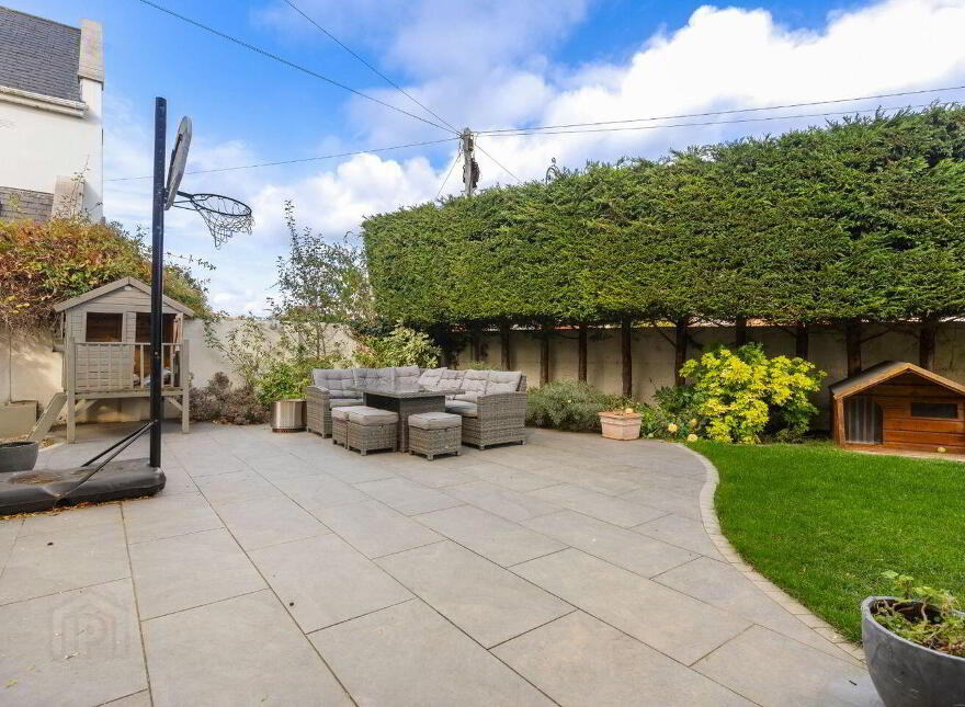 29 St. Alban's Park, Sandymount, Sandymount, D04Y4E8