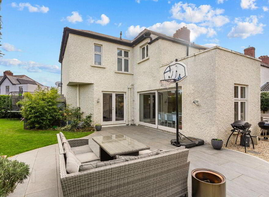 29 St. Alban's Park, Sandymount, Sandymount, D04Y4E8