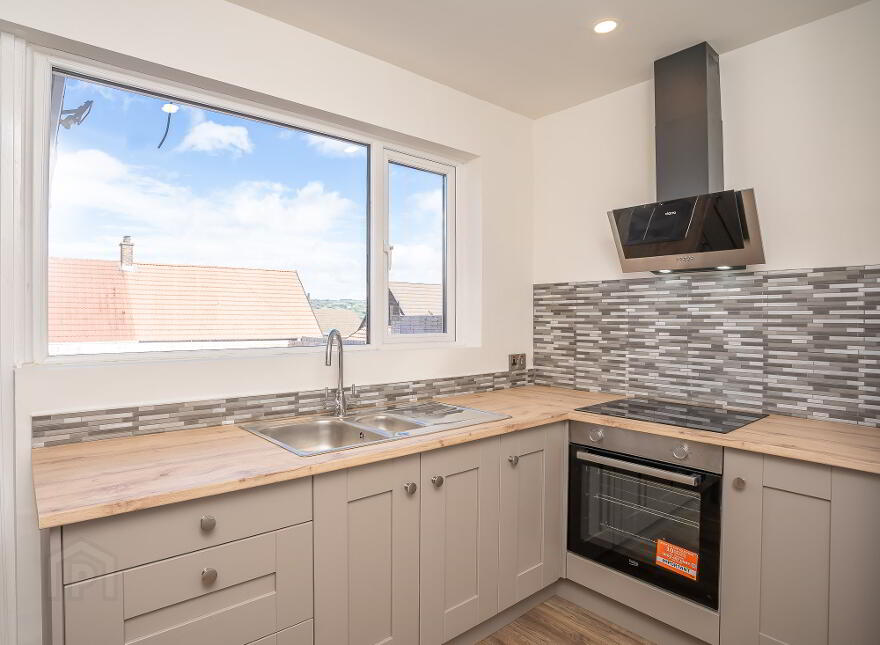 30 Ravelston Avenue, Newtownabbey, BT36 6PF