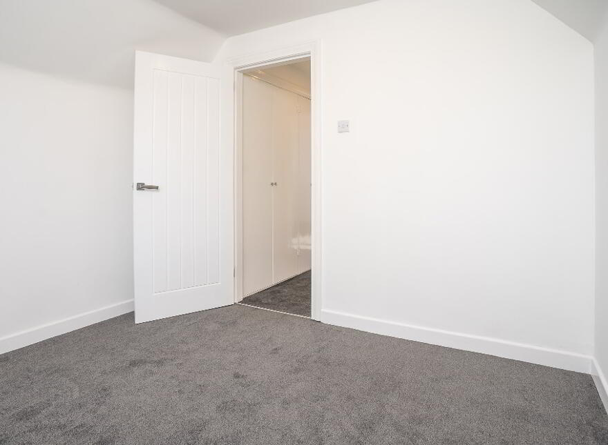30 Ravelston Avenue, Newtownabbey, BT36 6PF