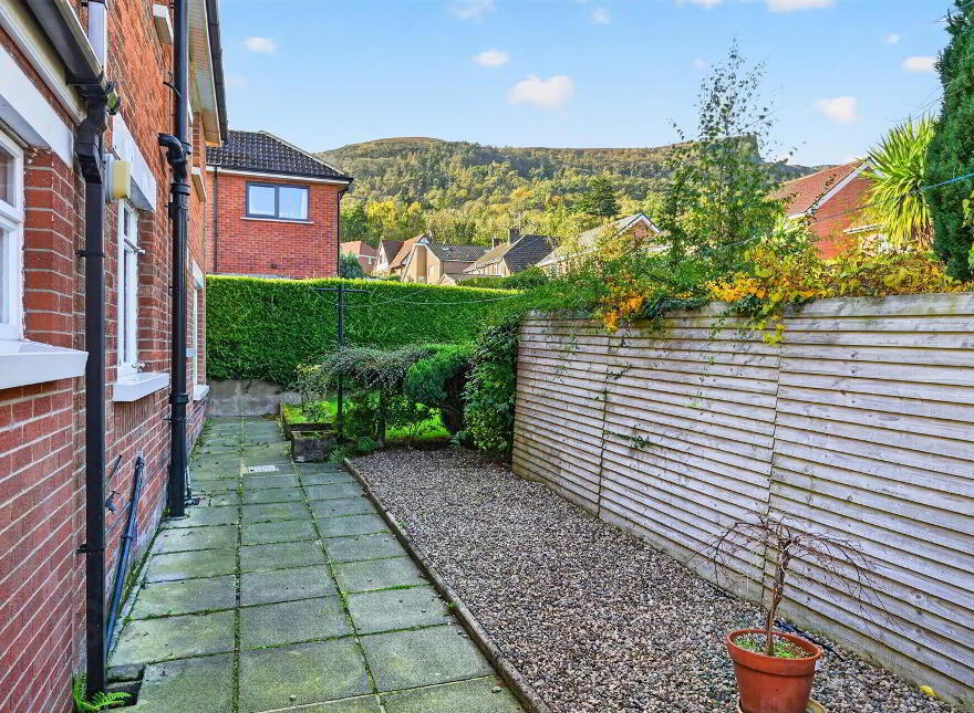9 Downview Park, Belfast, BT15 5HY