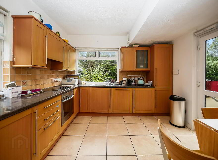 2 Lennox Avenue, Newton Park, Belfast, BT8 6LA