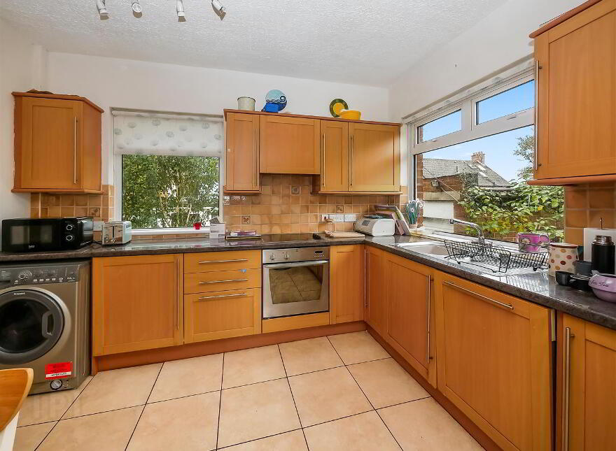 2 Lennox Avenue, Newton Park, Belfast, BT8 6LA