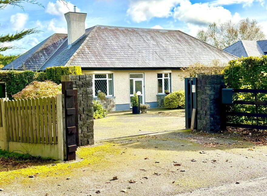 Coosan Point, Athlone, N37E8H4