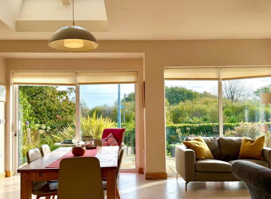 Coosan Point, Athlone, N37E8H4