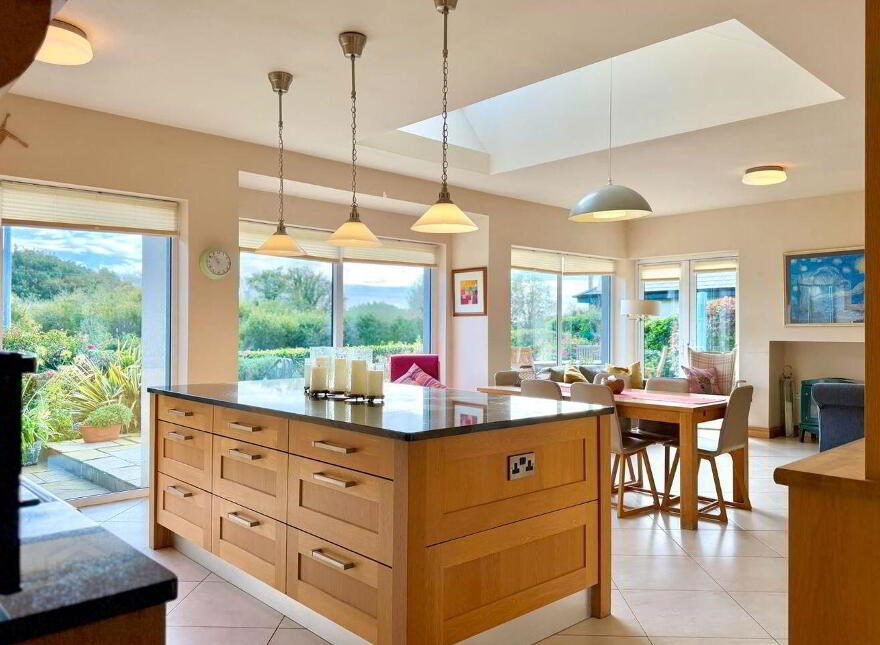 Coosan Point, Athlone, N37E8H4