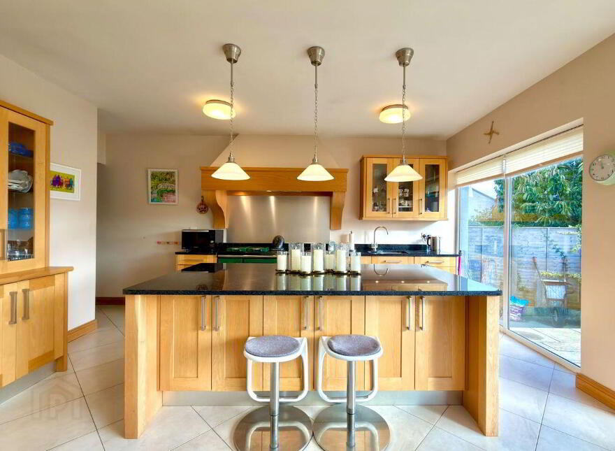 Coosan Point, Athlone, N37E8H4