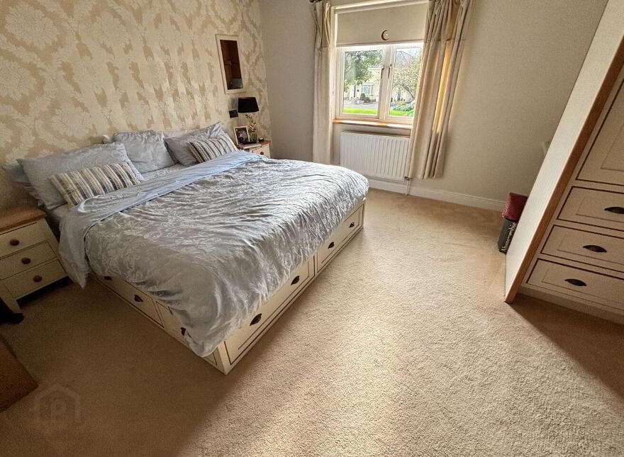 38 The Crescent, Oranhill, Oranmore, H91C2X0